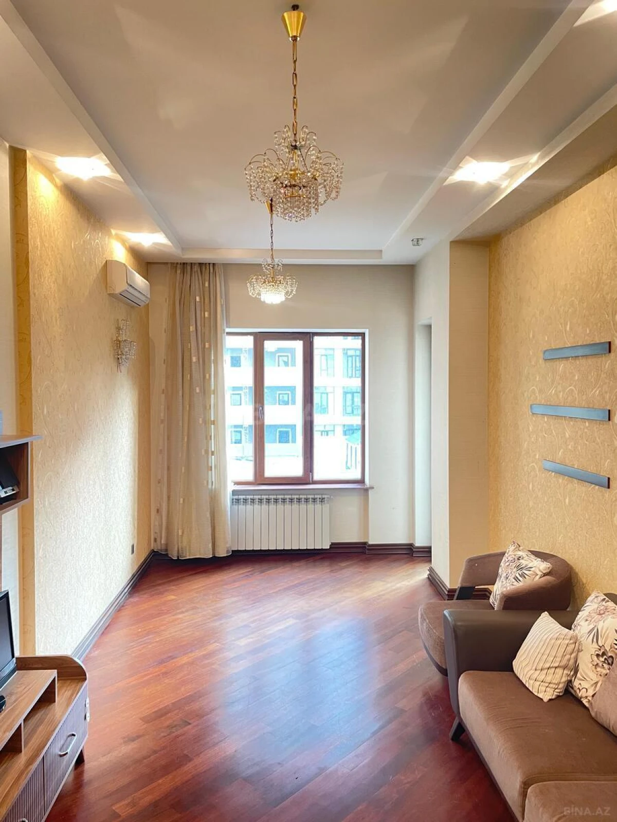 Kirayə verilir 2 otaqlı mənzil 75 m²