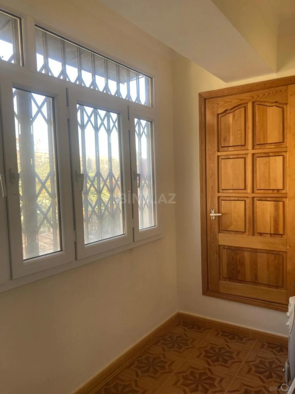 Satılır 3 otaqlı mənzil 105 m²