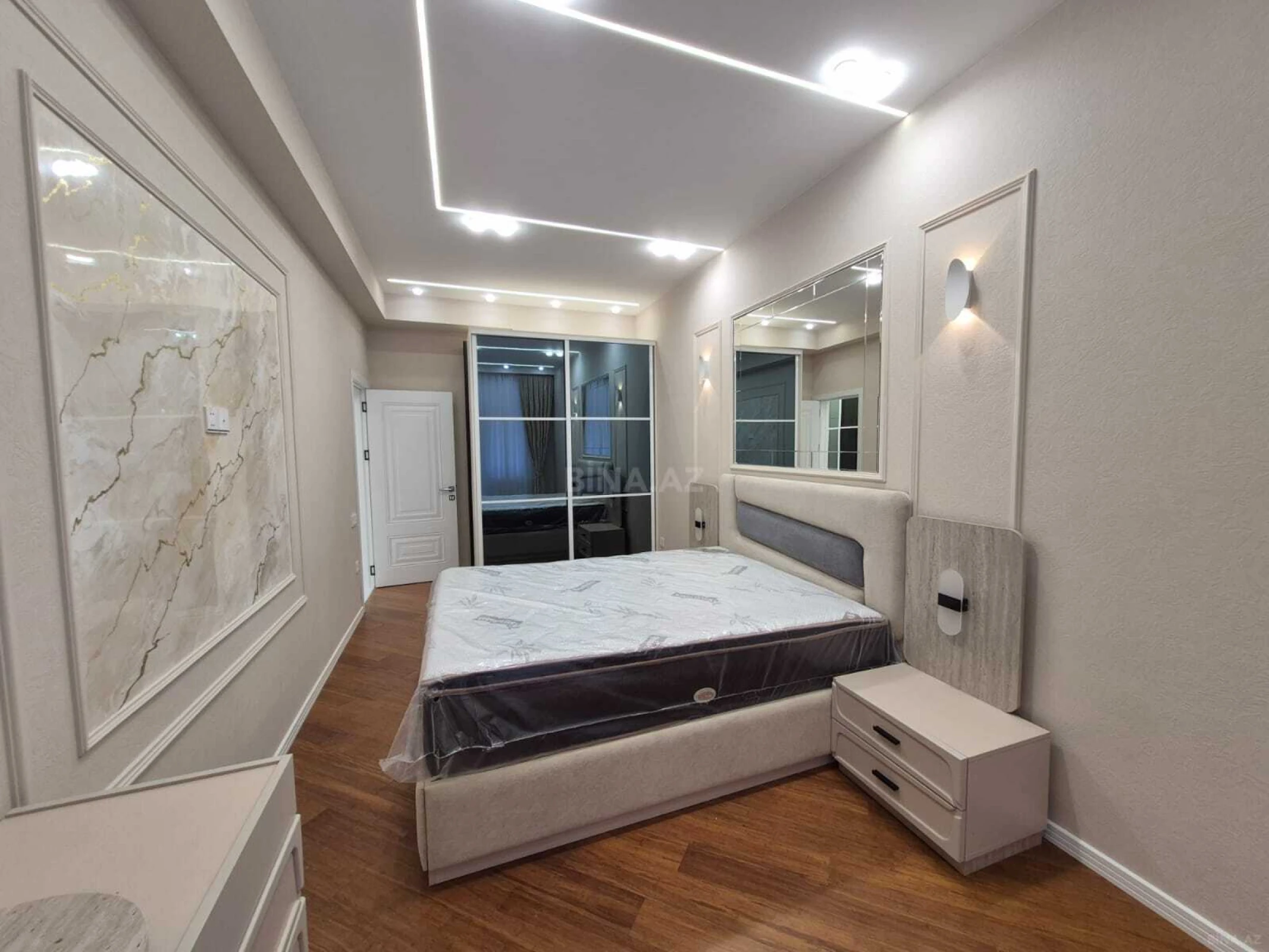 Satılır 2 otaqlı mənzil 68 m²