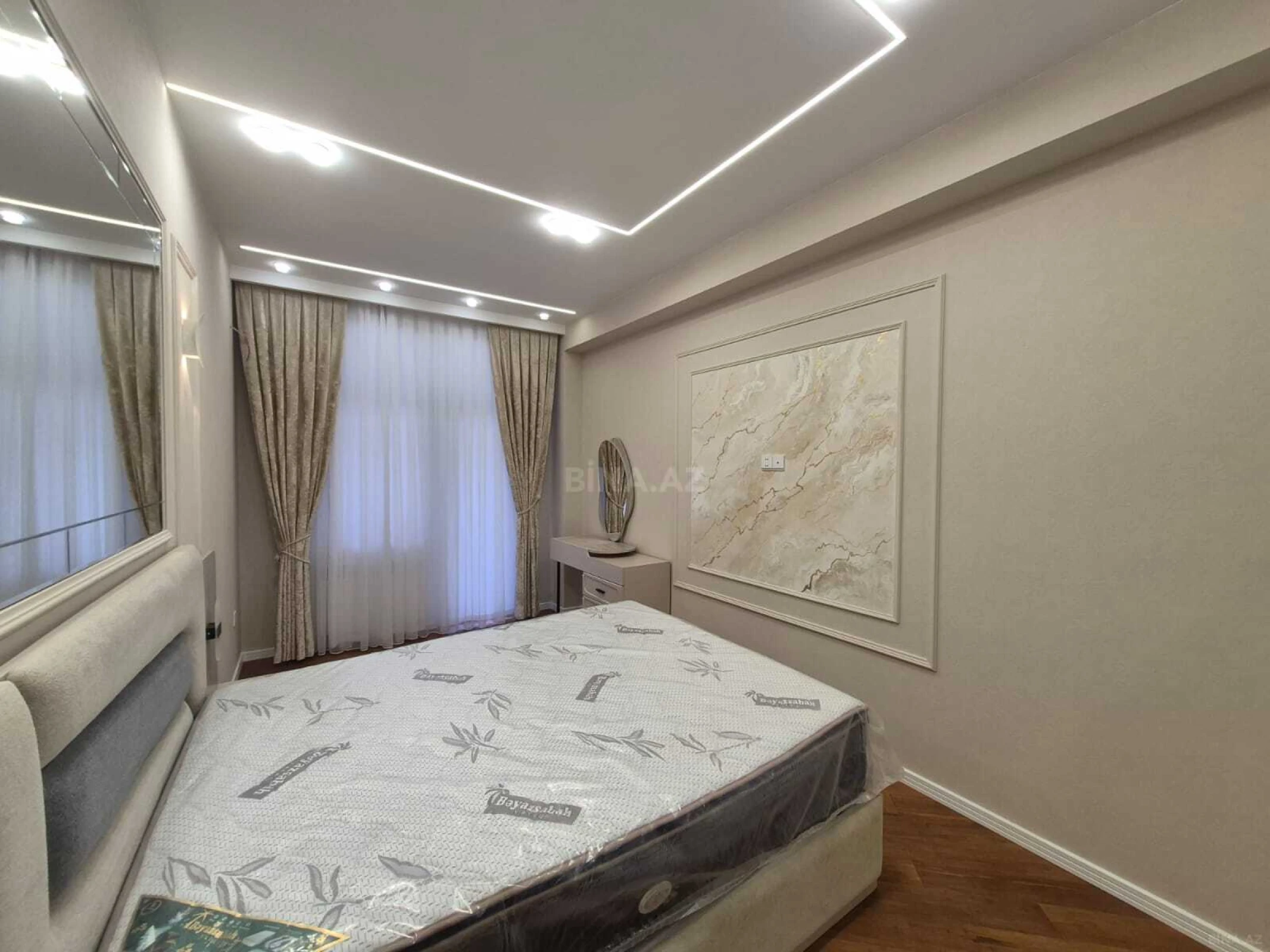 Satılır 2 otaqlı mənzil 68 m²