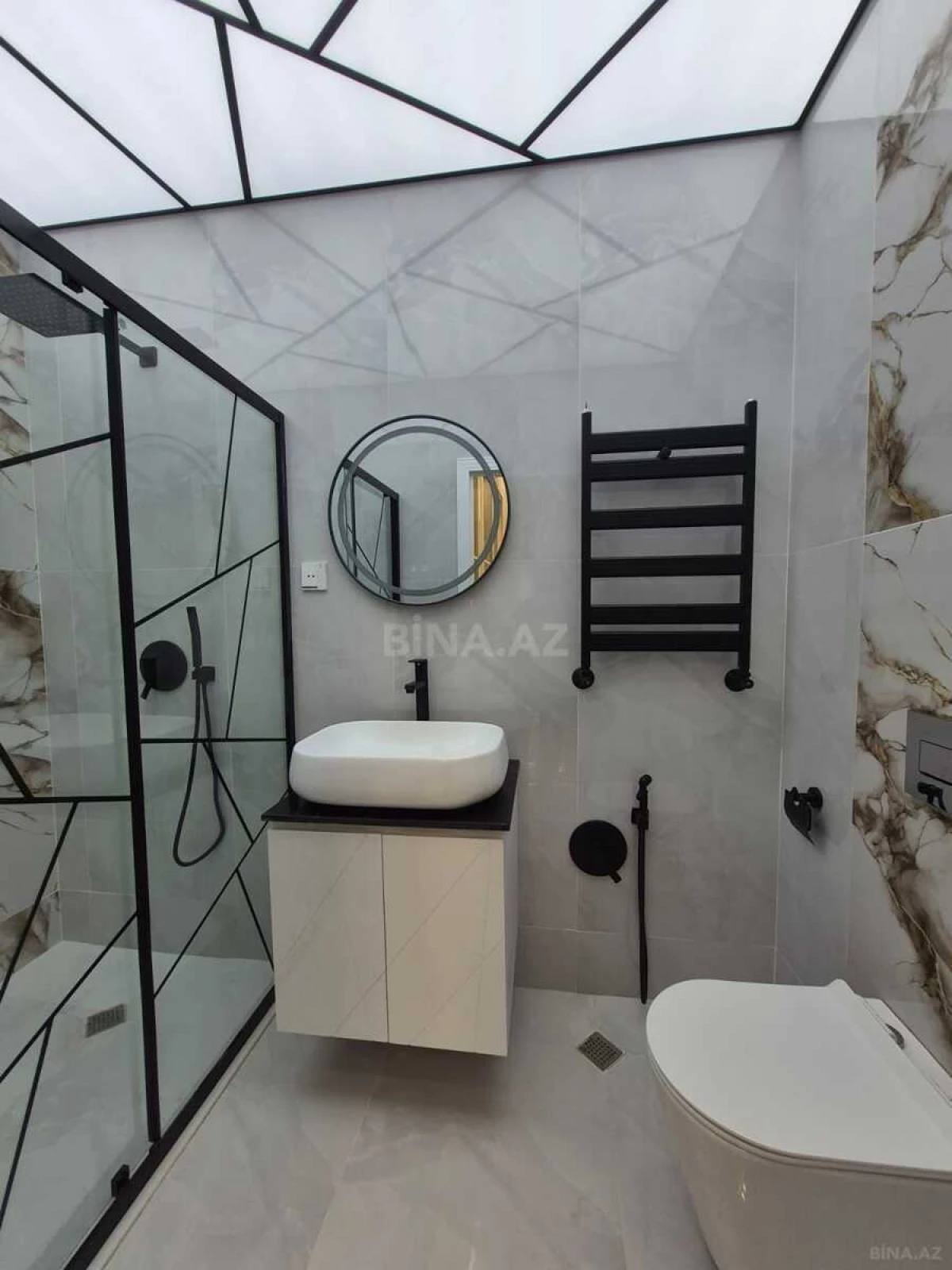 Satılır 2 otaqlı mənzil 68 m²