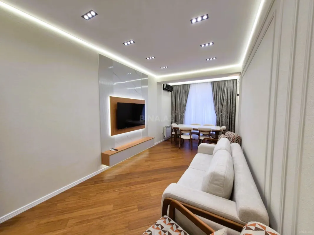 Satılır 2 otaqlı mənzil 68 m²