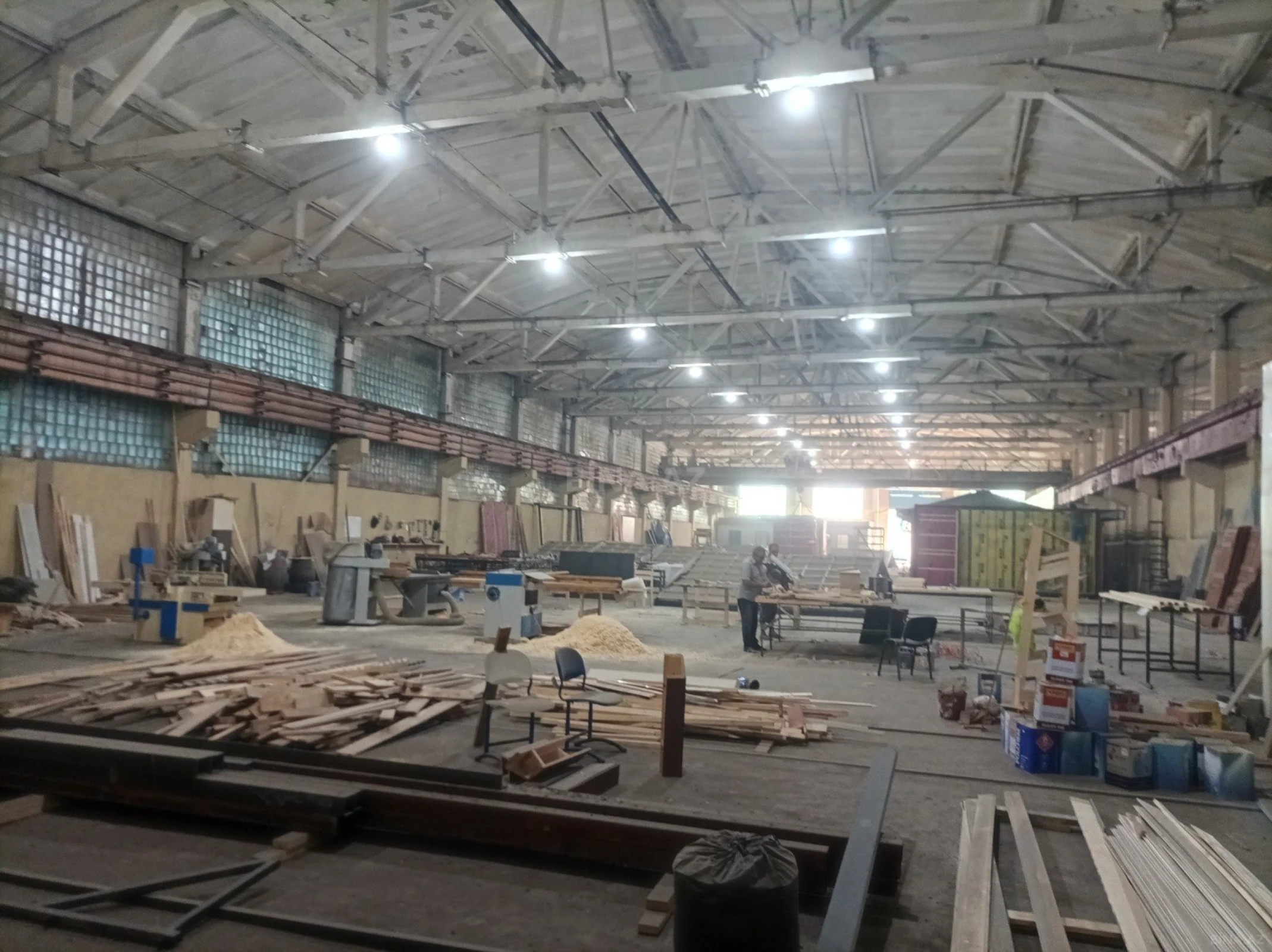 Kirayə verilir obyekt 800 m²