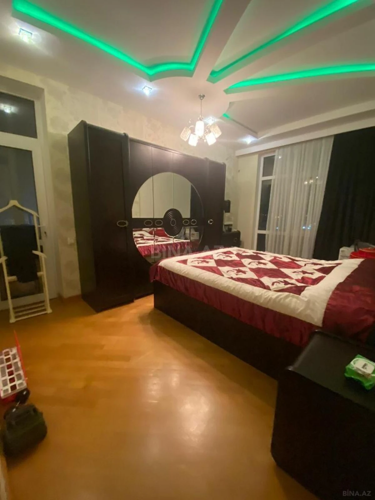 Kirayə verilir 2 otaqlı mənzil 82 m²