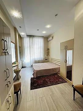 Satılır 3 otaqlı mənzil 130 m²