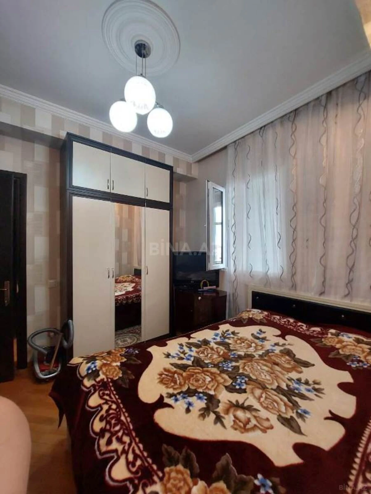 Kirayə verilir 2 otaqlı mənzil 70 m²