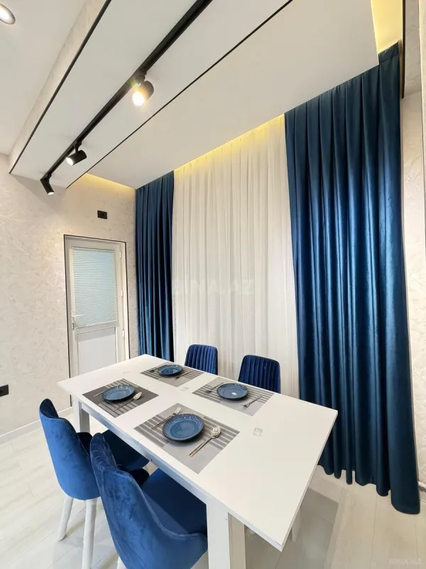 Kirayə verilir 2 otaqlı mənzil 65 m²