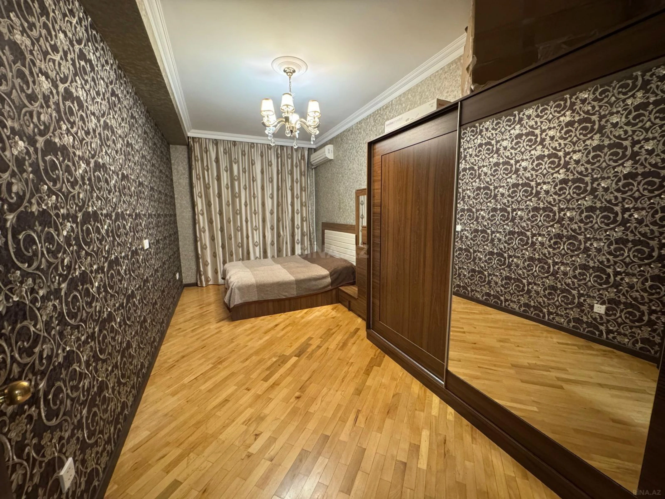 Kirayə verilir 3 otaqlı mənzil 108 m²
