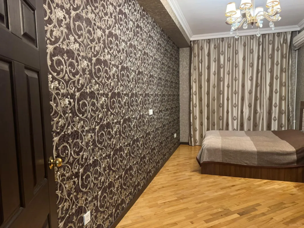 Kirayə verilir 3 otaqlı mənzil 108 m²