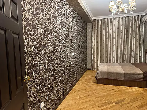 Kirayə verilir 3 otaqlı mənzil 108 m²