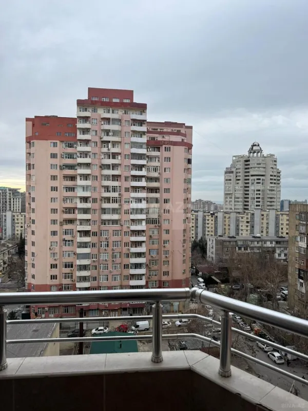 Kirayə verilir 3 otaqlı mənzil 108 m²