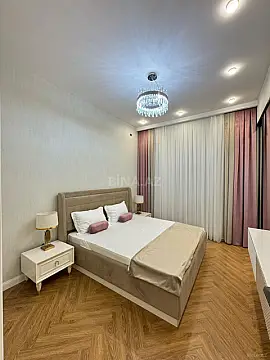 Satılır 3 otaqlı mənzil 120 m²
