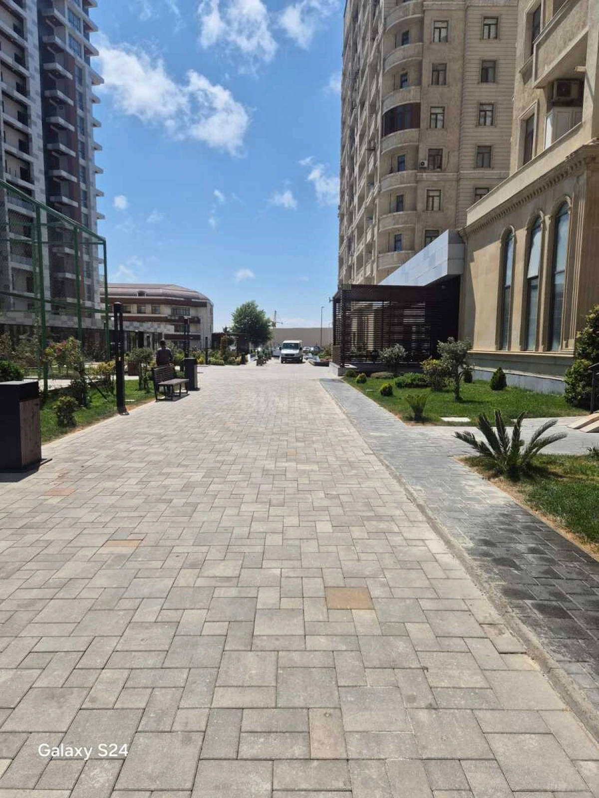 Satılır 3 otaqlı mənzil 76 m²