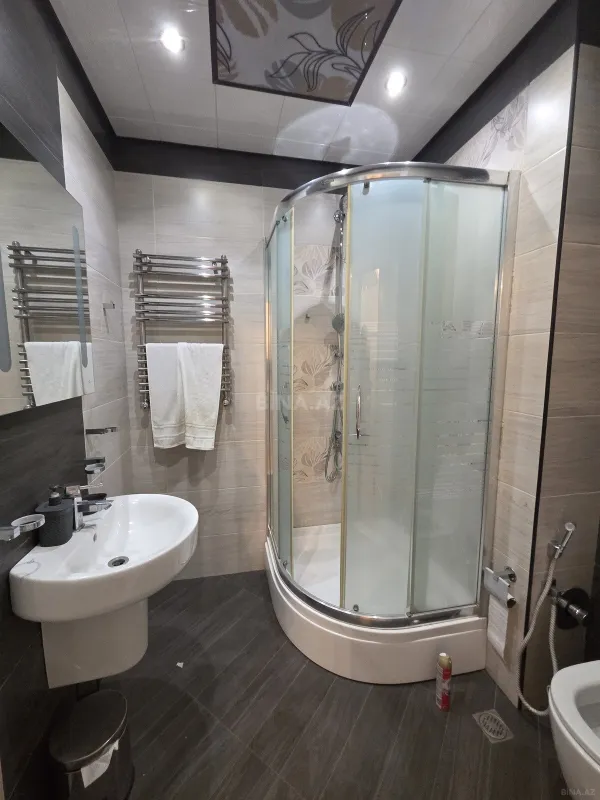 Kirayə verilir 3 otaqlı ofis 130 m²