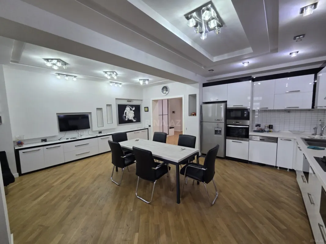 Kirayə verilir 3 otaqlı ofis 130 m²