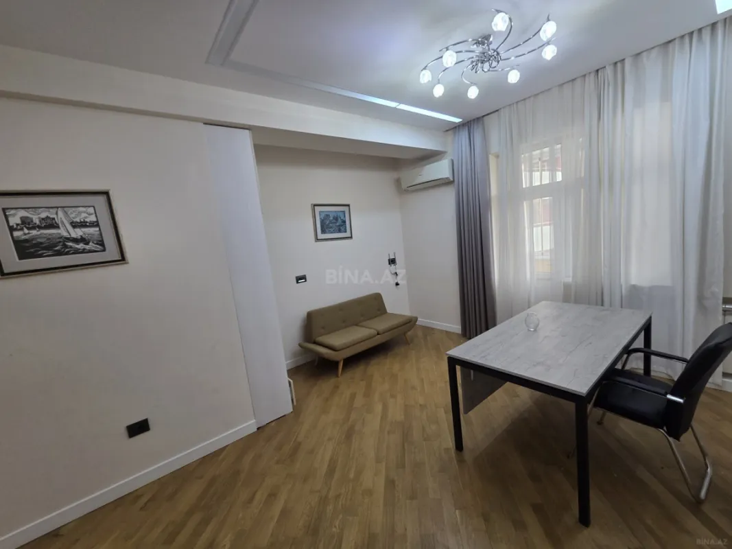 Kirayə verilir 3 otaqlı ofis 130 m²