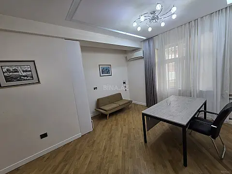 Kirayə verilir 3 otaqlı ofis 130 m²
