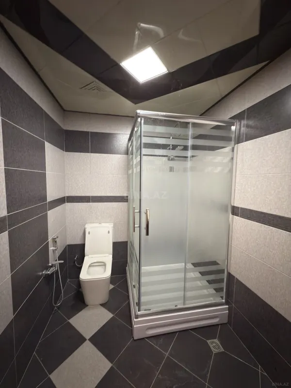 Satılır 3 otaqlı mənzil 134 m²