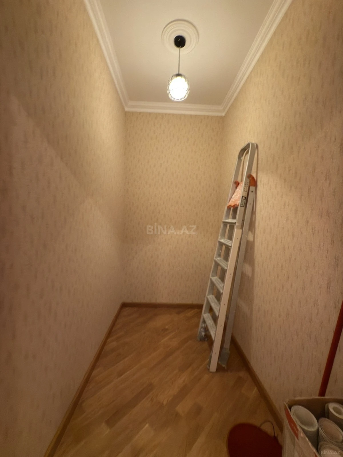 Satılır 3 otaqlı mənzil 134 m²