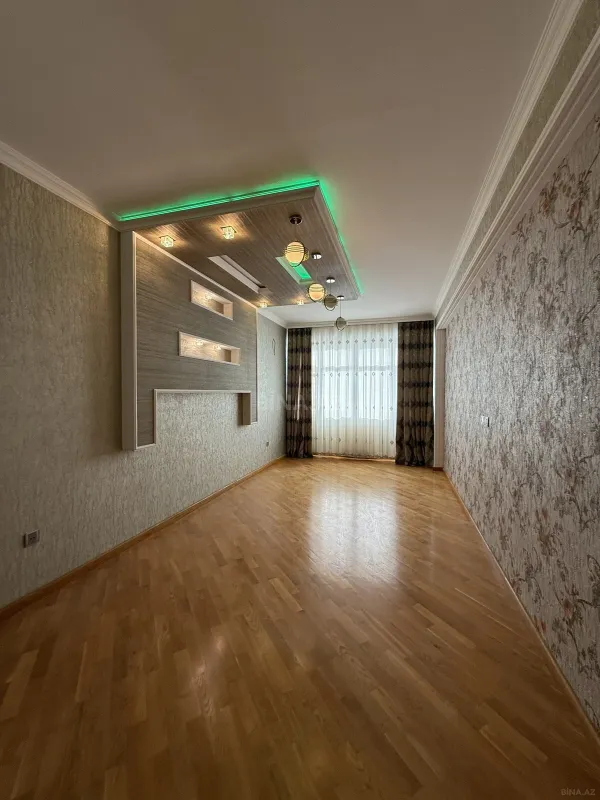 Satılır 3 otaqlı mənzil 134 m²