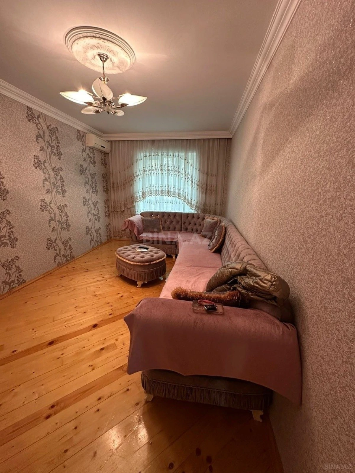 Kirayə verilir 2 otaqlı mənzil 65 m²