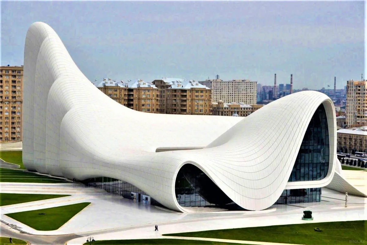 Satılır 3 otaqlı mənzil 140 m²