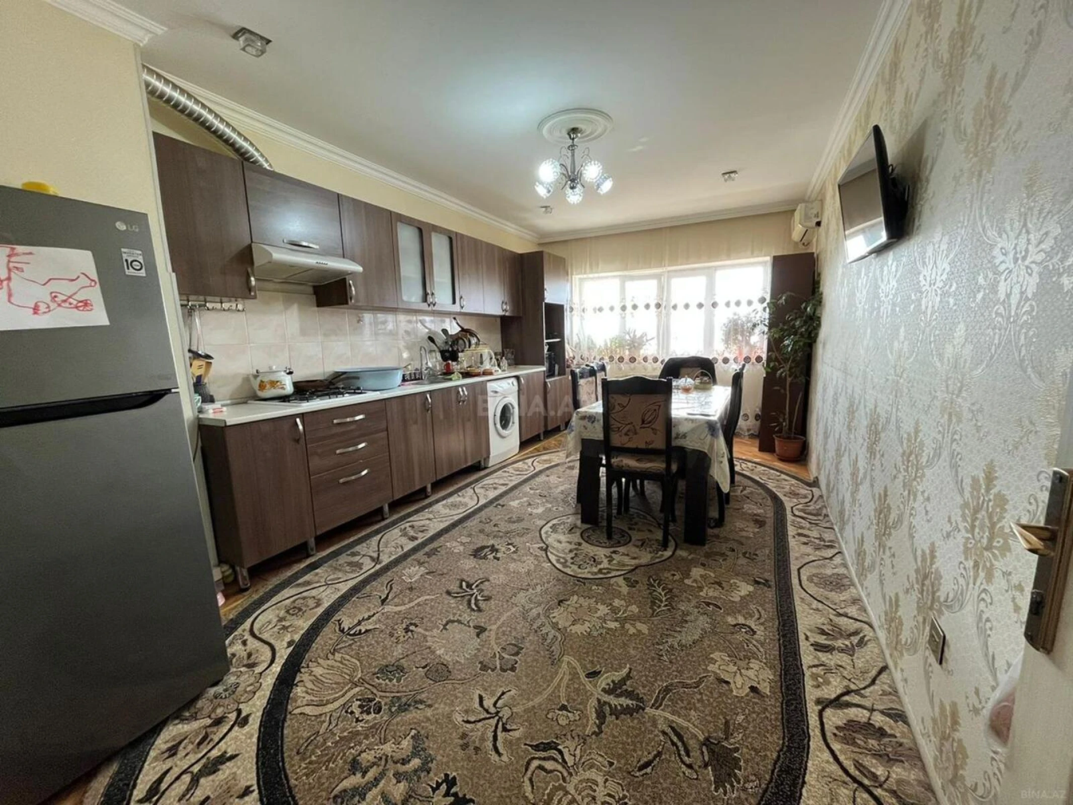 Satılır 3 otaqlı mənzil 140 m²