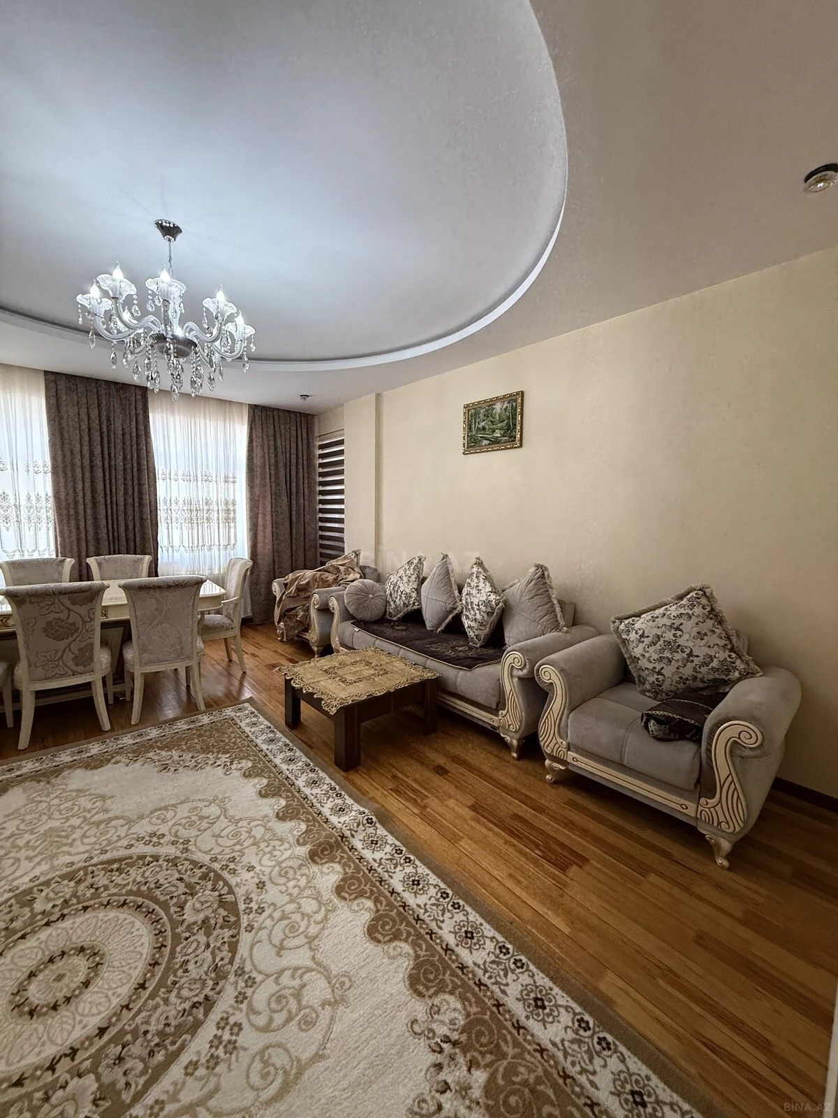 Kirayə verilir 2 otaqlı mənzil 90 m²