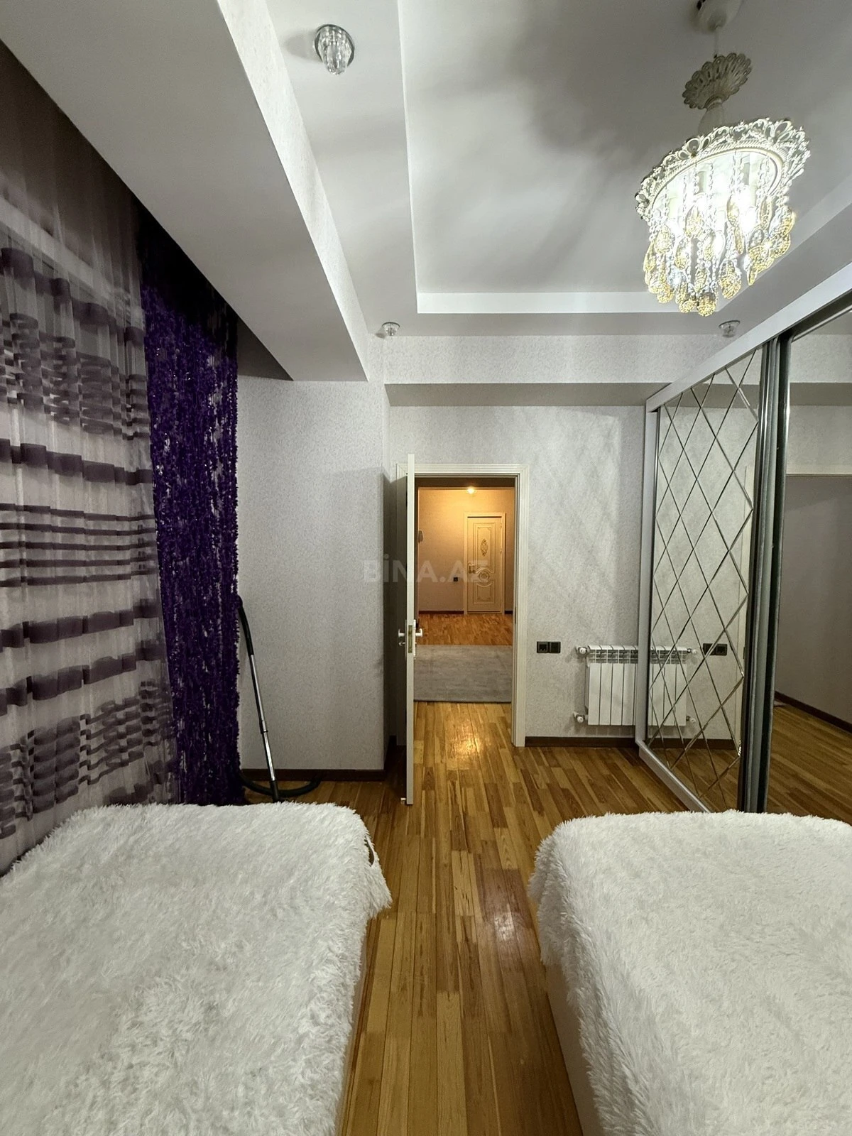 Kirayə verilir 2 otaqlı mənzil 90 m²
