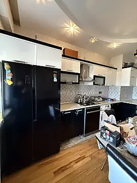 Kirayə verilir 2 otaqlı mənzil 90 m²