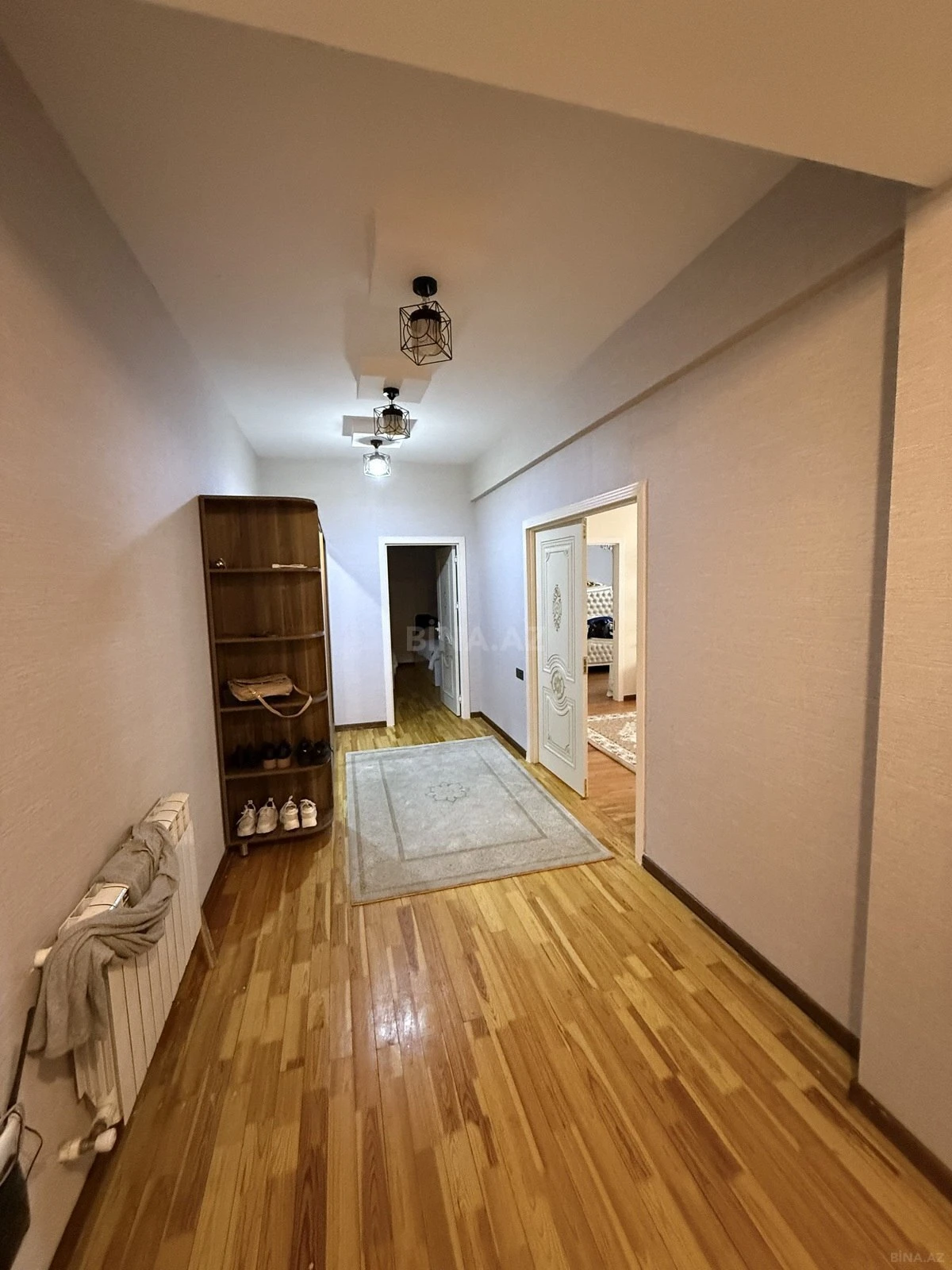 Kirayə verilir 2 otaqlı mənzil 90 m²