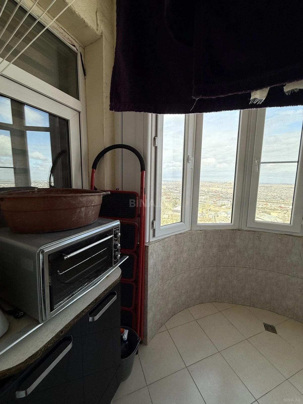 Kirayə verilir 2 otaqlı mənzil 90 m²