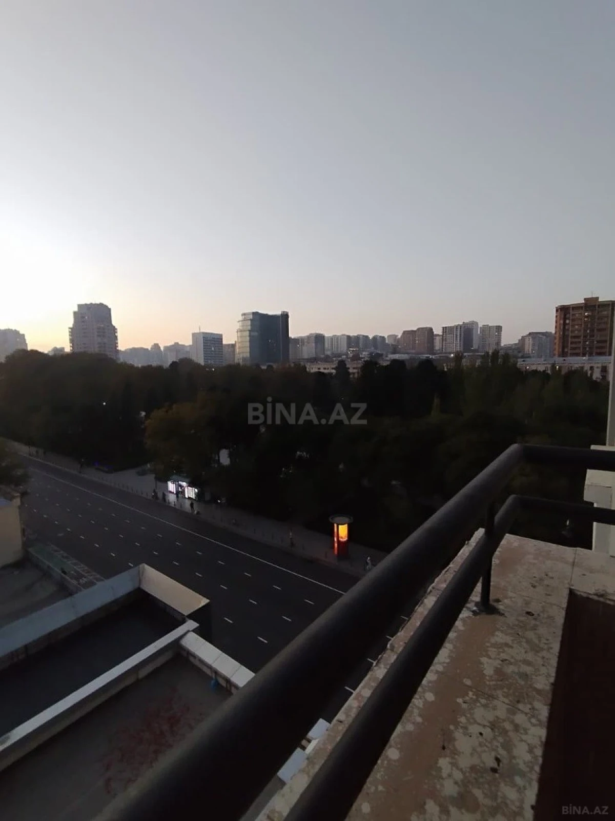 Kirayə verilir 4 otaqlı mənzil 240 m²