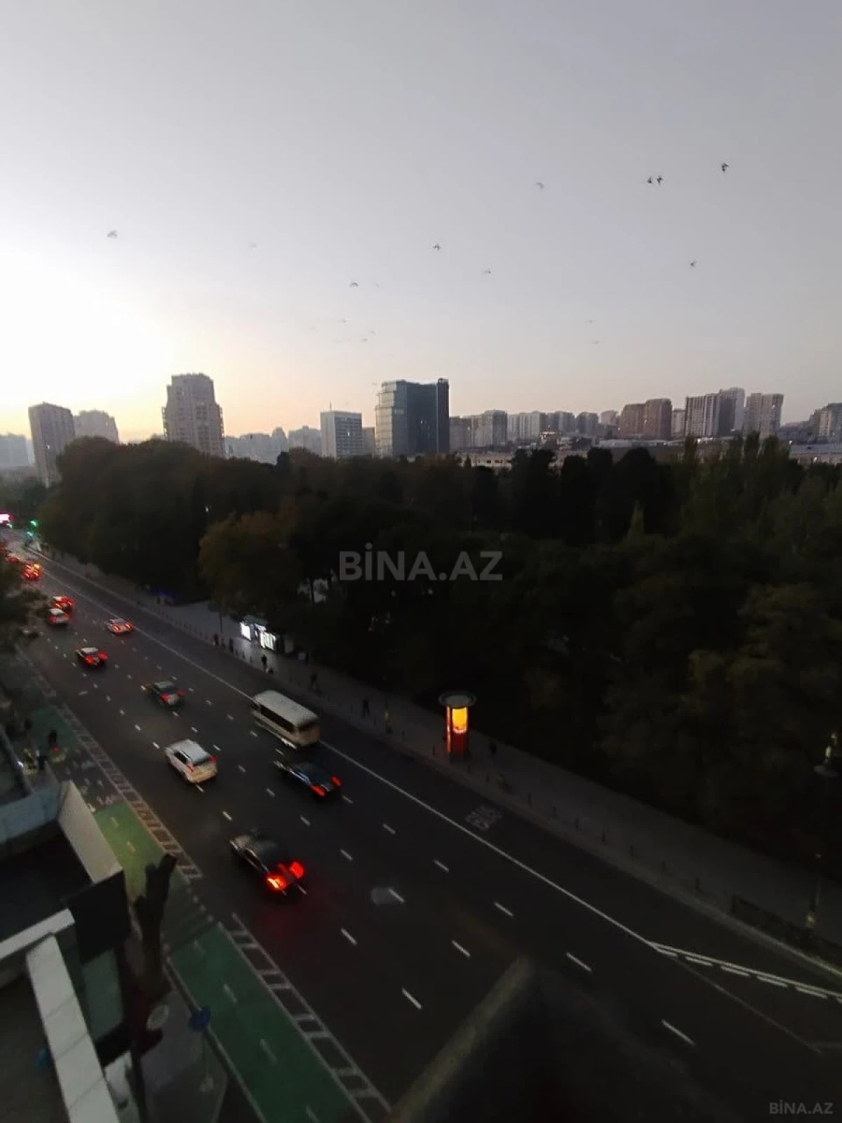 Kirayə verilir 4 otaqlı mənzil 240 m²