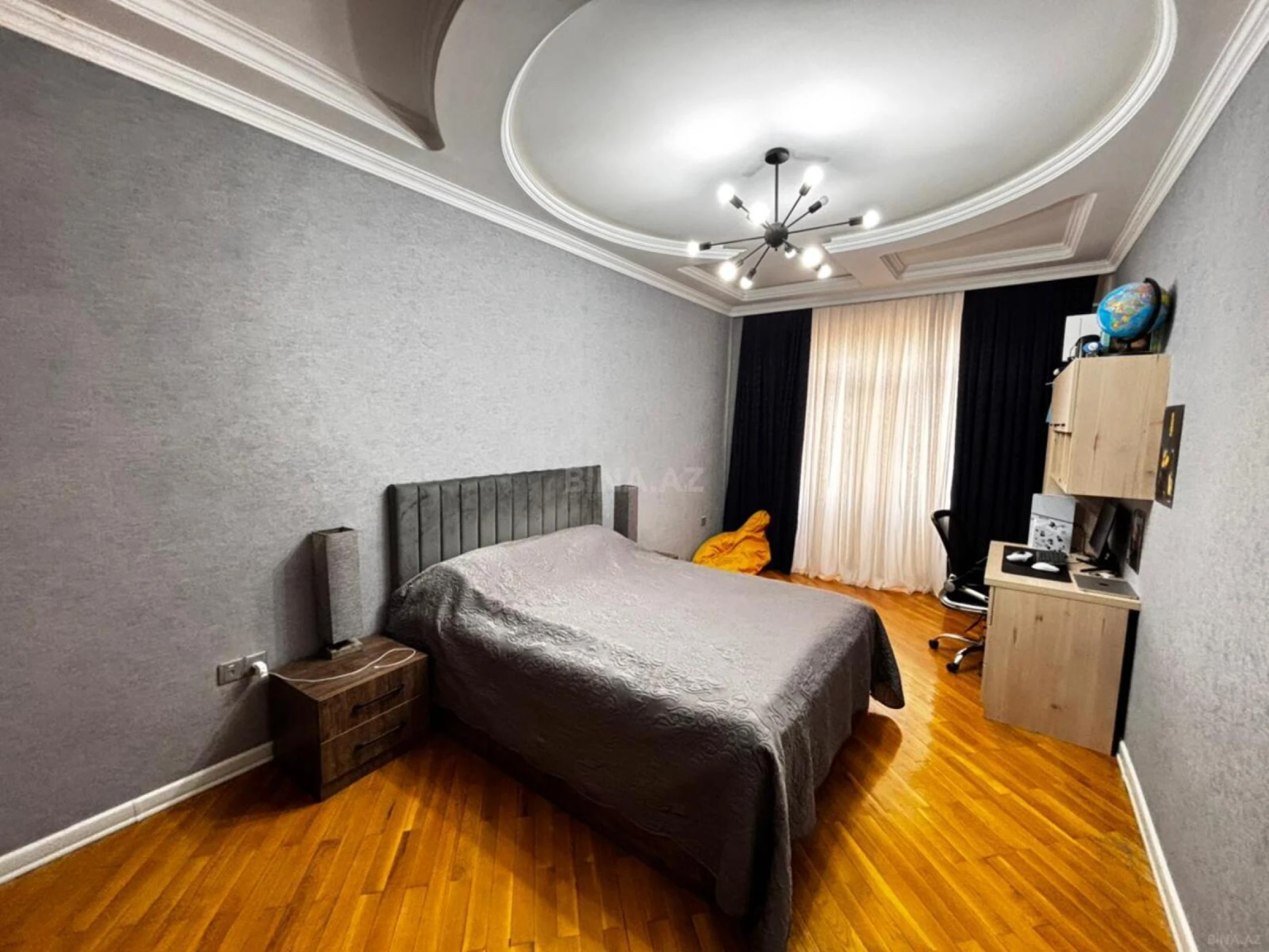 Satılır 4 otaqlı mənzil 151 m²