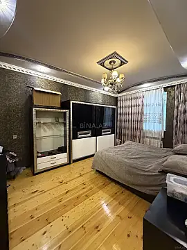 Satılır 6 otaqlı həyət evi 140 m²