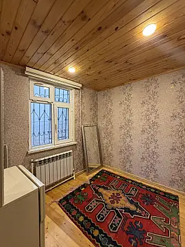 Satılır 6 otaqlı həyət evi 140 m²