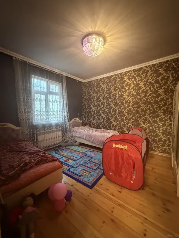 Satılır 6 otaqlı həyət evi 140 m²