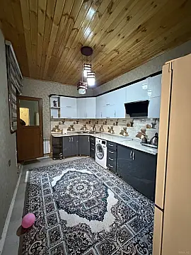 Satılır 6 otaqlı həyət evi 140 m²