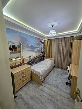 Satılır 4 otaqlı mənzil 110 m²