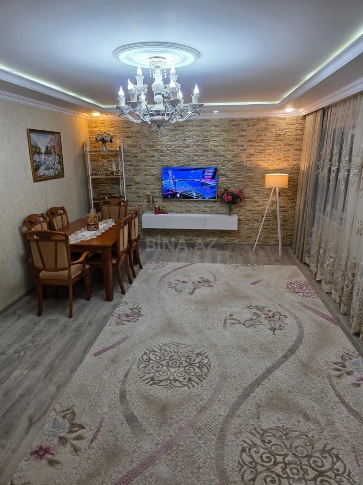 Satılır 4 otaqlı mənzil 110 m²