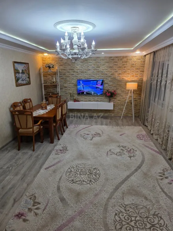 Satılır 4 otaqlı mənzil 110 m²