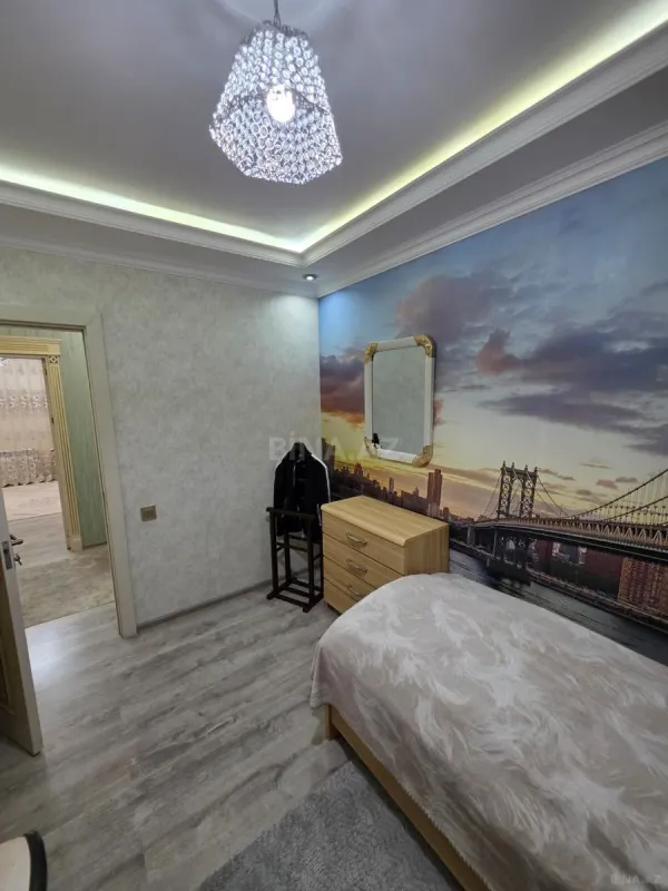 Satılır 4 otaqlı mənzil 110 m²