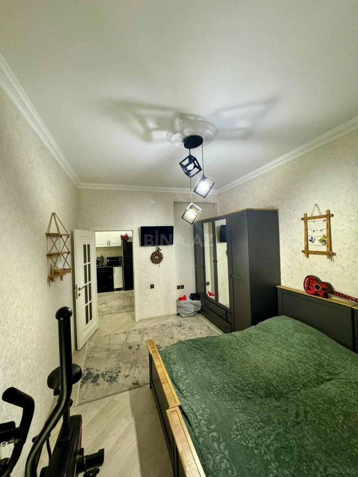 Satılır 3 otaqlı mənzil 105 m²