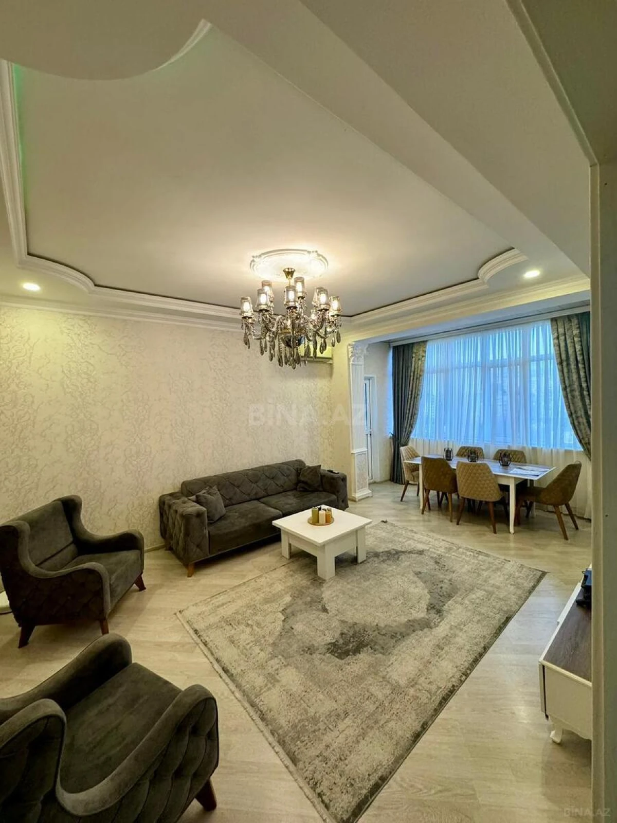 Satılır 3 otaqlı mənzil 105 m²