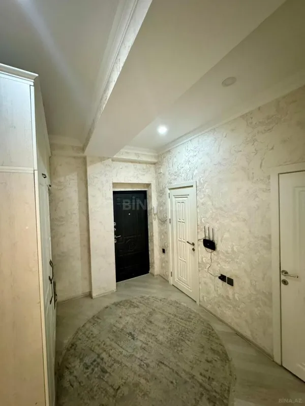 Satılır 3 otaqlı mənzil 105 m²