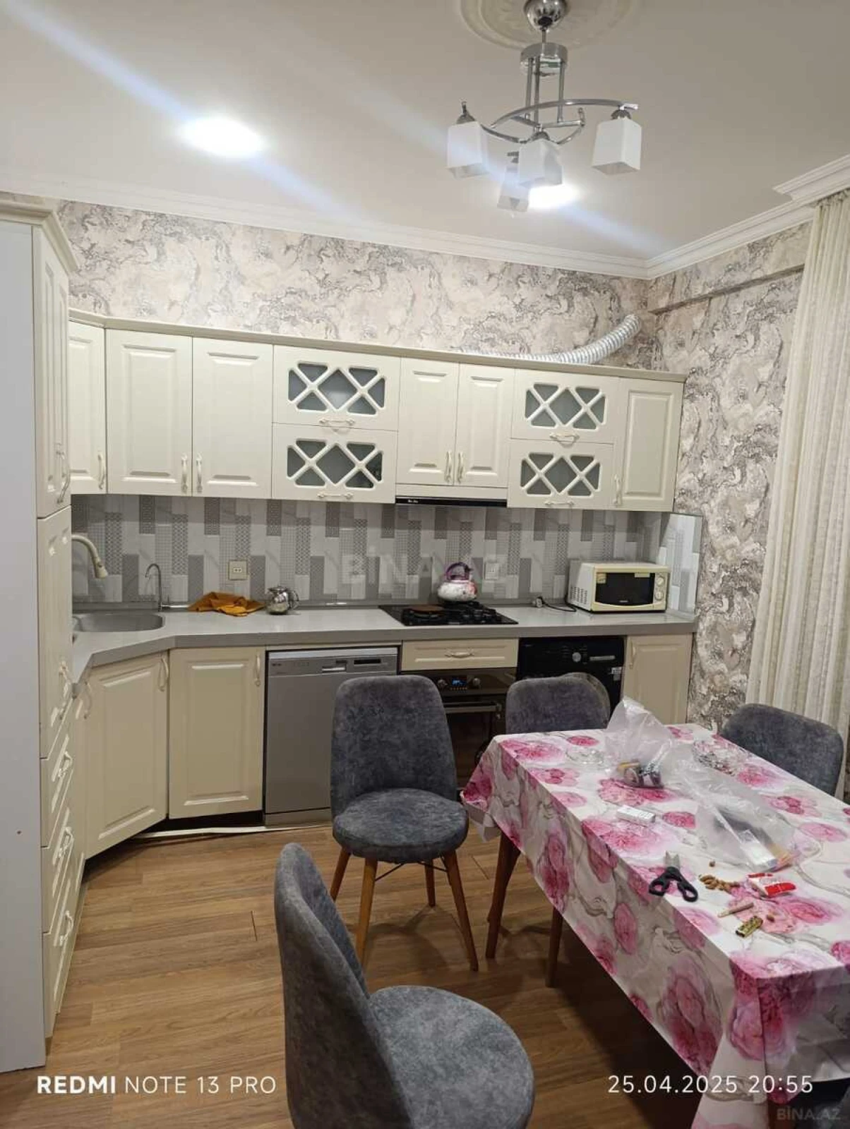 Kirayə verilir 3 otaqlı mənzil 100 m²