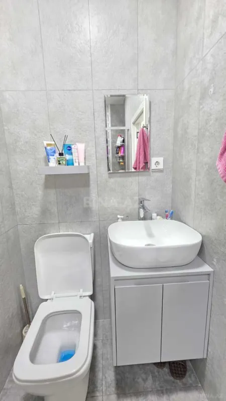 Satılır 2 otaqlı mənzil 60 m²