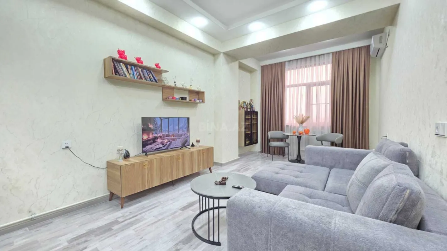Satılır 2 otaqlı mənzil 60 m²