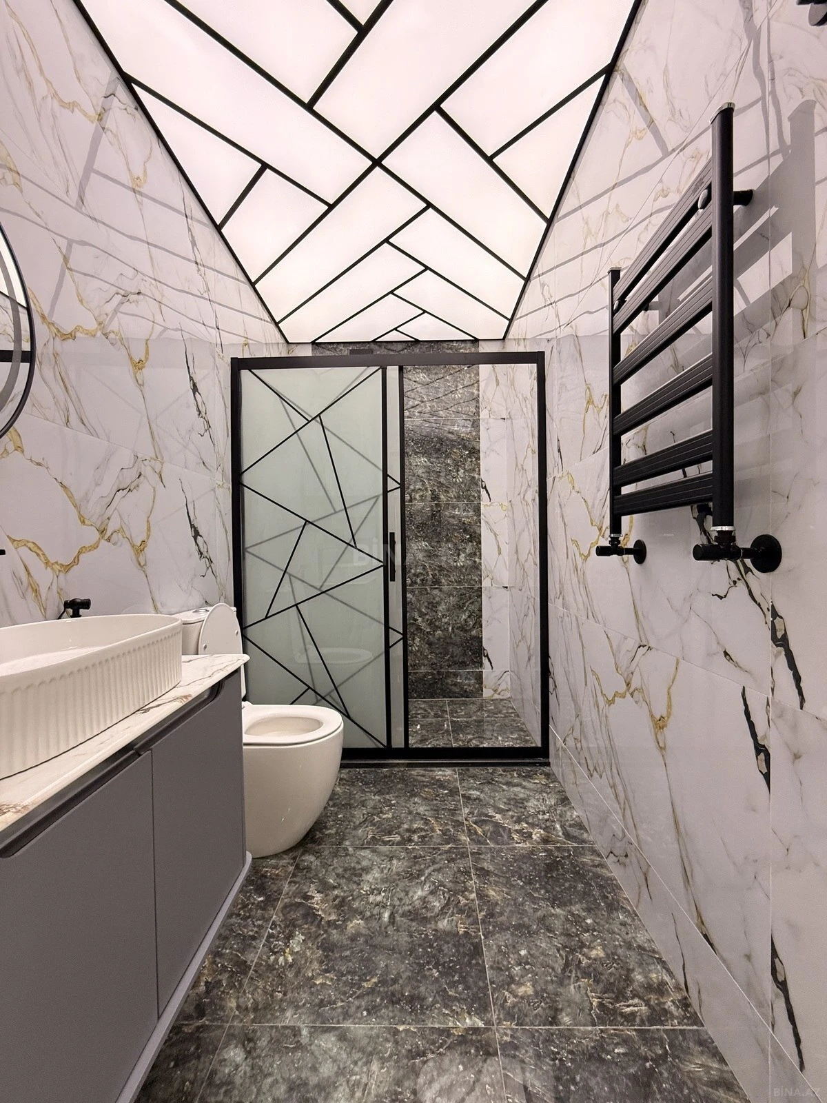 Satılır 3 otaqlı mənzil 96 m²